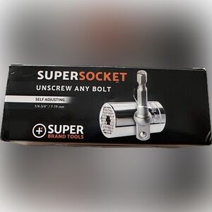 Super Socket “Unscrew any Bulb”